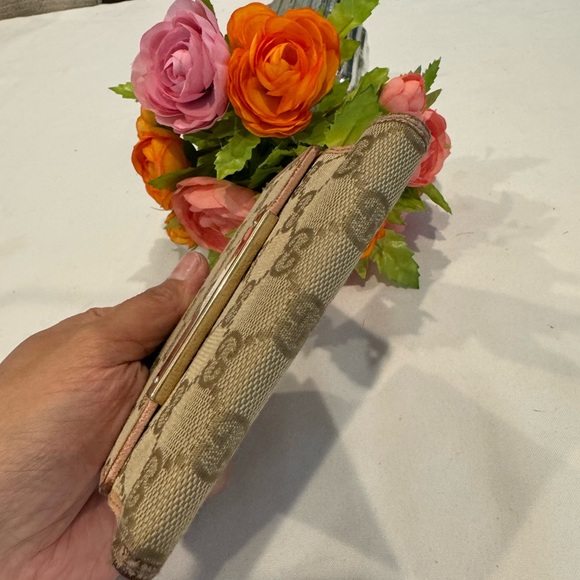 Authentic Gucci short wallet - Picture 12 of 14